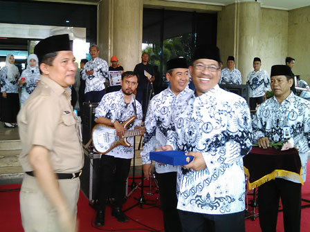 Pencarian PGRI Kota Kendari - Persatuan Guru Republik Indonesia Cabang Kota Kendari